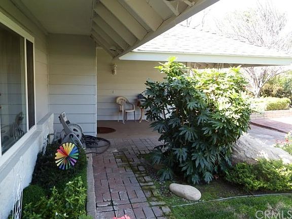 5th image of 3887 E 28th St