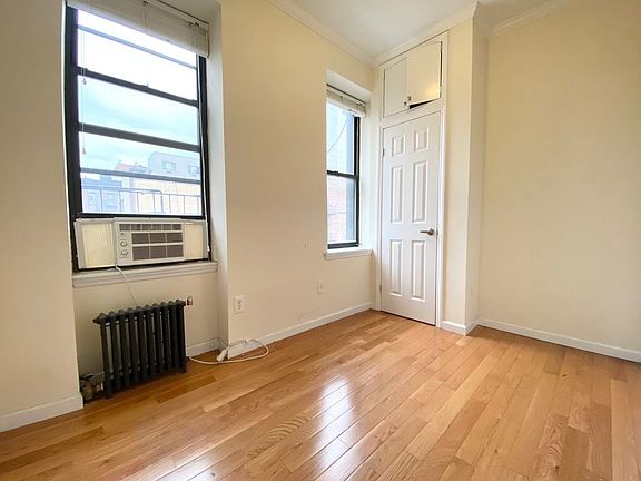 4th image of 223 E 28th St #4B