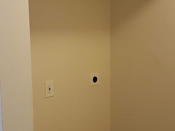 4th image of 236 Cincinnati Ave #B