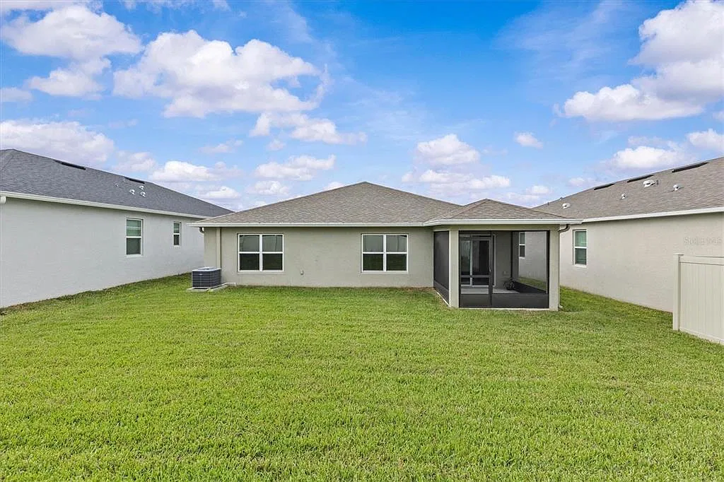 4 bed, 2.0 bath, 1701 sqft, $2,800 — Photo 4
