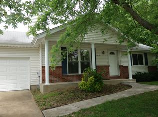 2045 Monks Hollow Dr, Florissant, MO