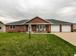 189 Mulberry Dr SE, Cascade, IA 52033