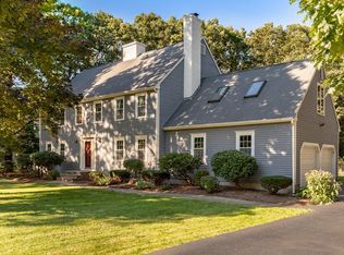 4 Concord Dr, South Walpole, MA 02071