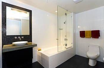 4th image of 88 King St Unit 301