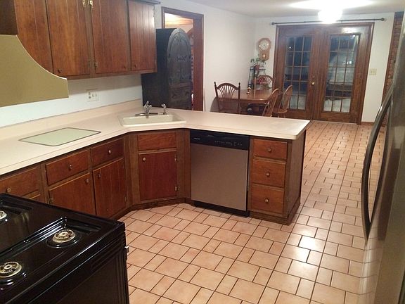 4th image of 43 Briar Hill Road