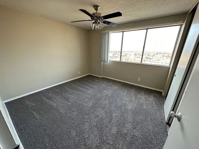 The Regency Apartments — Photo 129