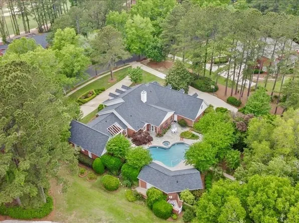 205 Glen Eagles Dr, Dothan, AL 36305