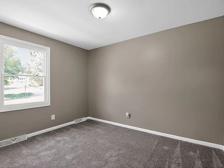 46483 Rosewood Dr — Photo 8