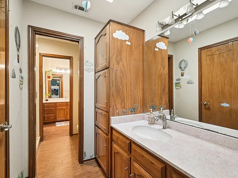 5 Woodlands Ct — Photo 30
