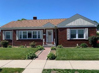 105 Texas Ave, Providence, RI 02904