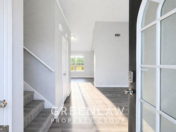 2nd image of 5521 Sapphire Cir
