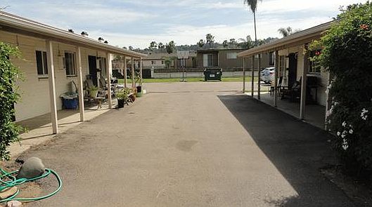 5th image of 145 W Renette Ave