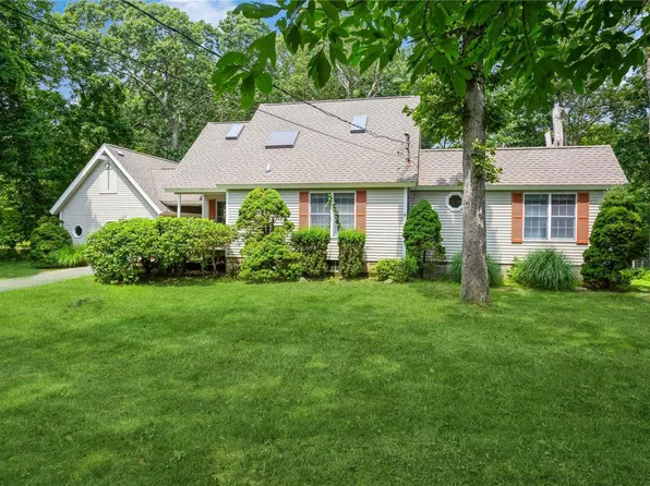 (undisclosed Address), Southold, NY 11971