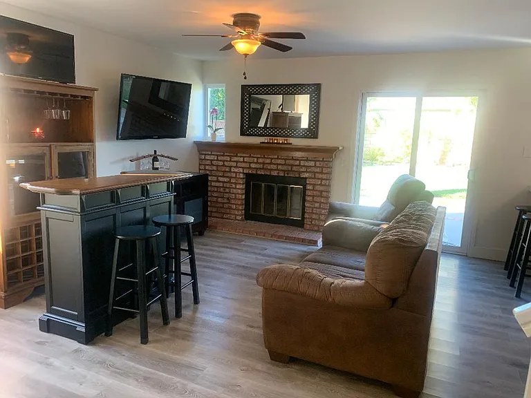 872 Jasper Ave — Photo 14