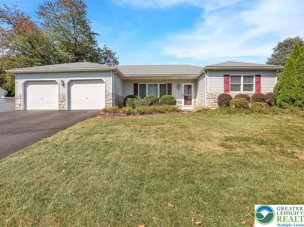225 Faith Dr, Blandon, PA 19510