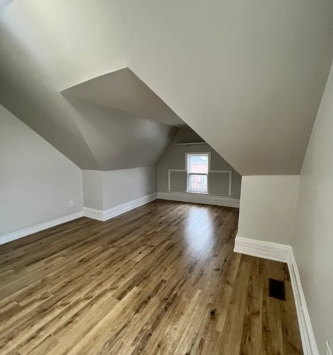 533 Church St #9