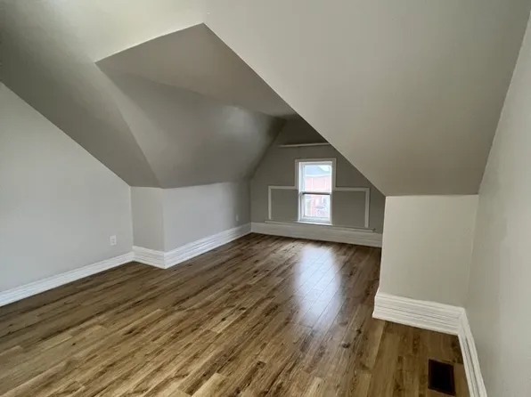 533 Church St, Windsor, ON