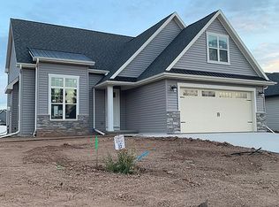 3127 Enchanted Ct, Green Bay, WI 54311