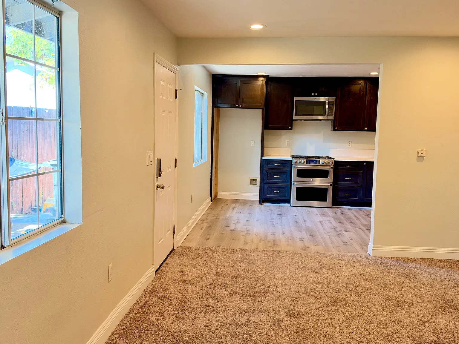 4614 Fisher St — Photo 3