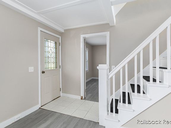 2nd image of 1408 E Pine Hill Ave