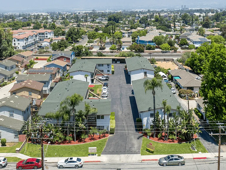 University Palms — Photo 14
