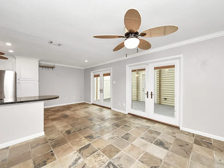 2588 Bering Dr — Photo 7