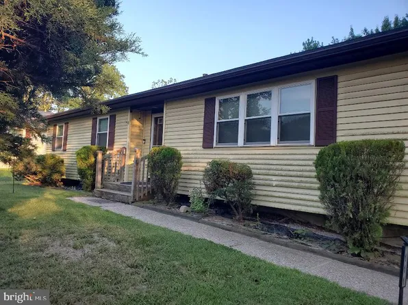 111 Bobolink Blvd, Browns Mills, NJ 08015