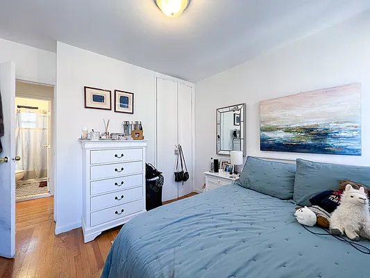 Rented by Compass | media 16