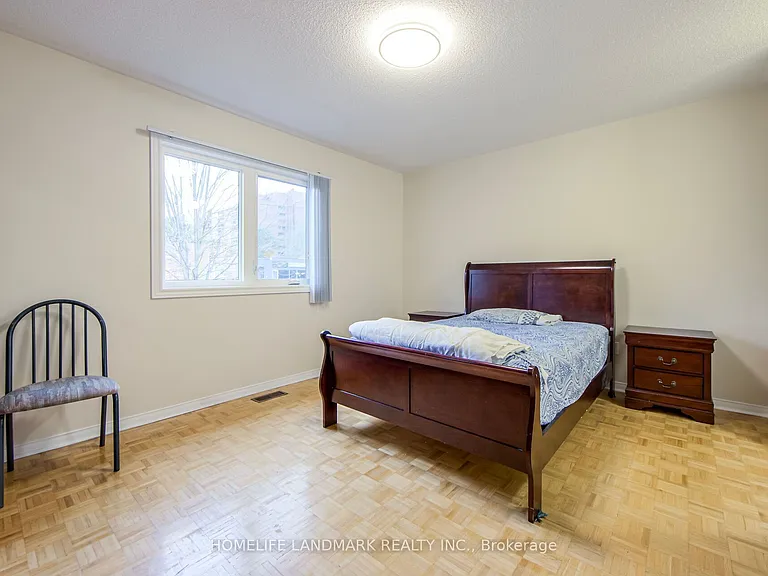 25 Warner Ave — Photo 15