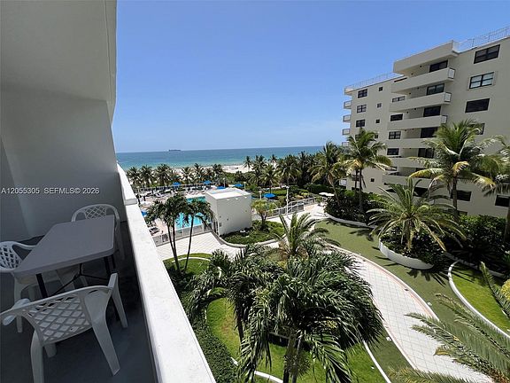 2nd image of 100 Lincoln Rd #634