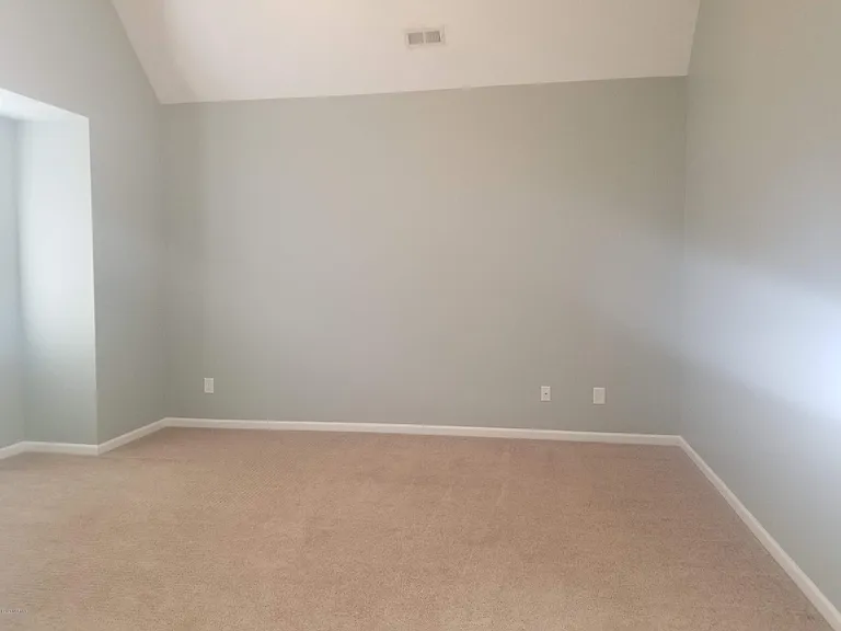 411 Cyrus Thompson Dr — Photo 5
