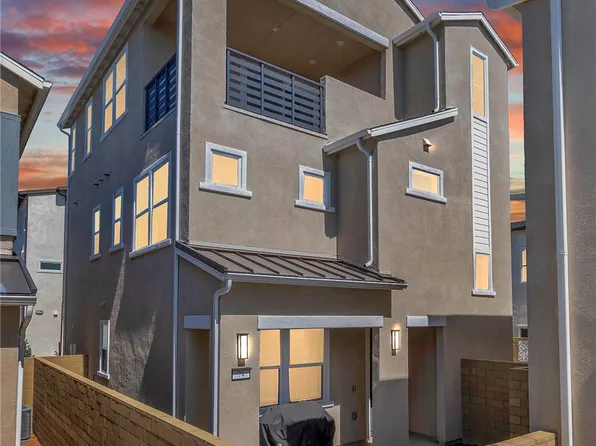 74 Dudley, Irvine, CA 92618