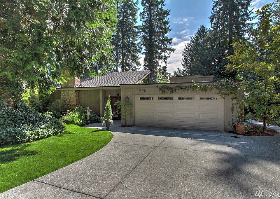 1st image of 21918 NE 24th Ct