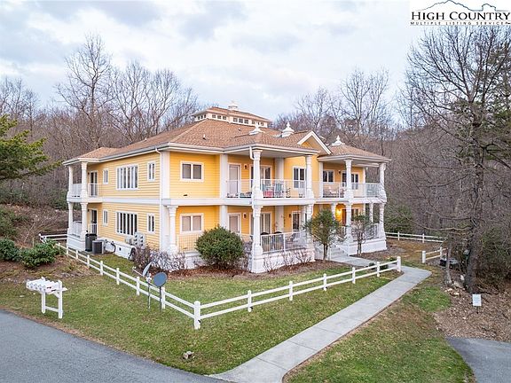 3rd image of 147 Moonlight Ridge Road #102