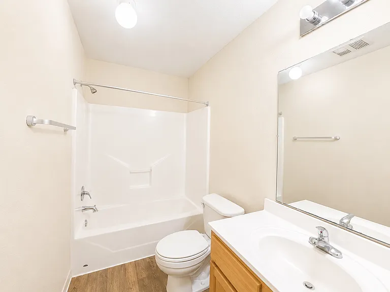 613 Bernard St #3 — Photo 6
