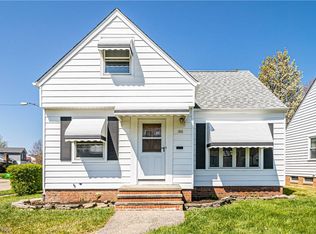 186 E 286th St, Eastlake, OH