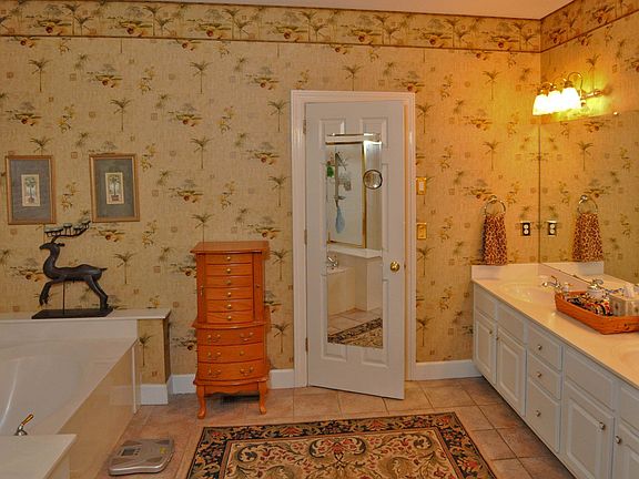 4th image of 525 Brixham Park Dr