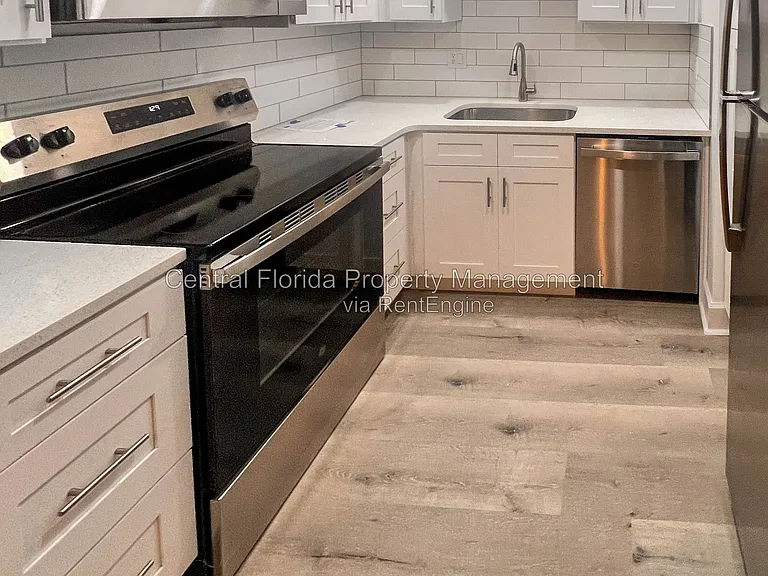 954 N Lake Destiny Rd #1-H — Photo 2