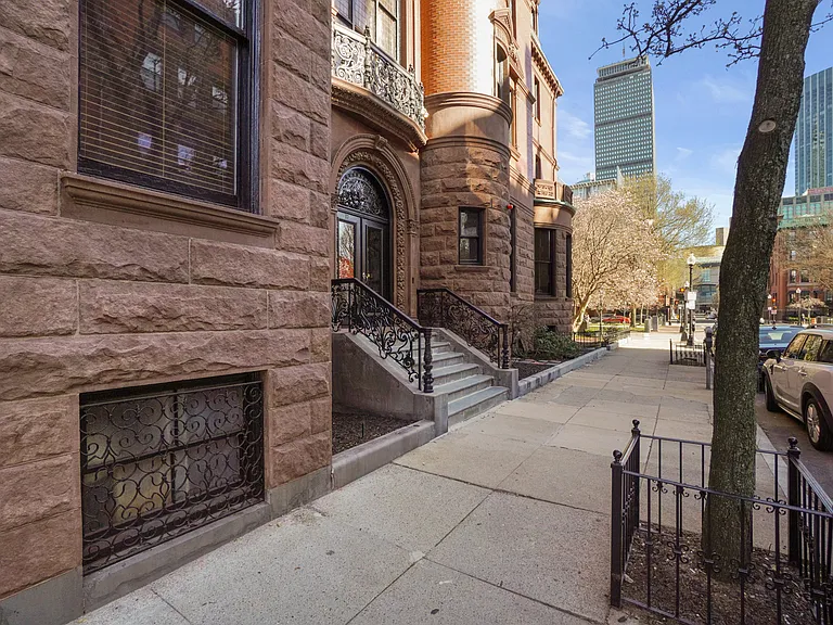 17 Gloucester St #7 — Photo 19