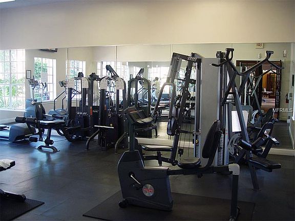 4th image of 2572 Robert Trent Jones Dr APT 1225