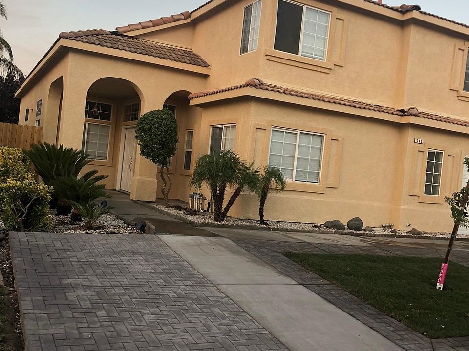 2nd image of 340 Santiago Way