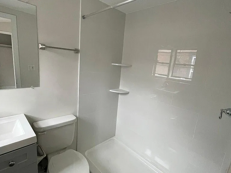 1917 Spring Garden St #6 — Photo 13