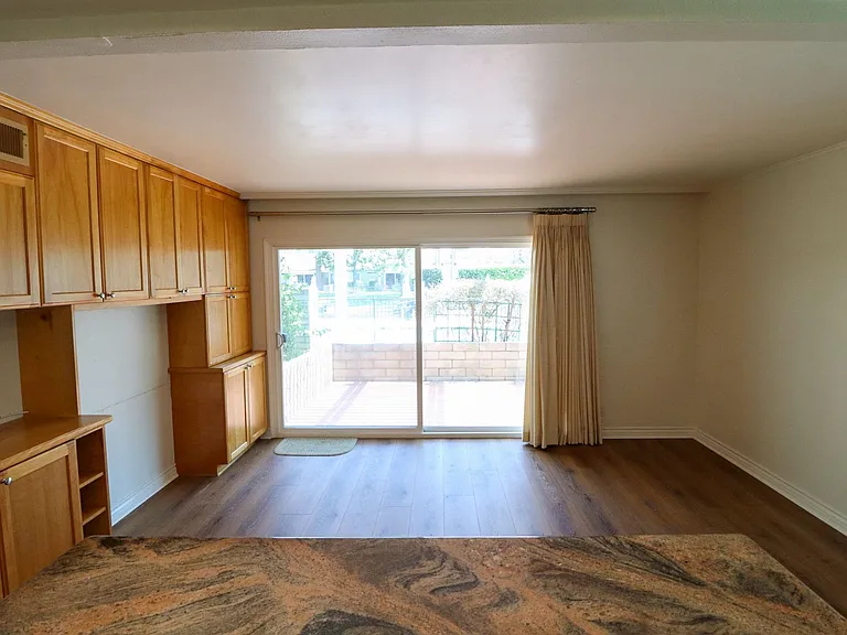 1050 Pacifica Dr — Photo 14