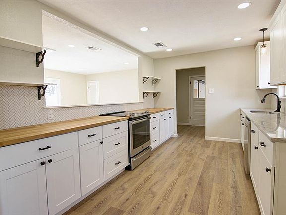 4th image of 2117 River Oaks Cir