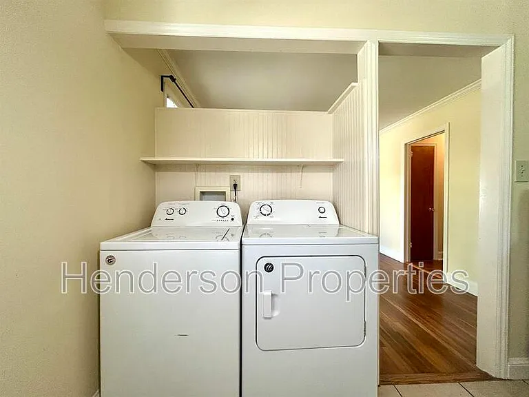 1526 Landis Ave — Photo 17