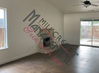 833 N Crumal Ct, Visalia, CA 93292