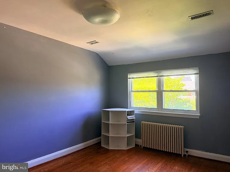 237 Linden Ave — Photo 13