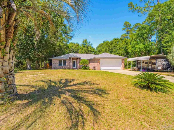 6668 Delhi Dr, Milton, FL 32583