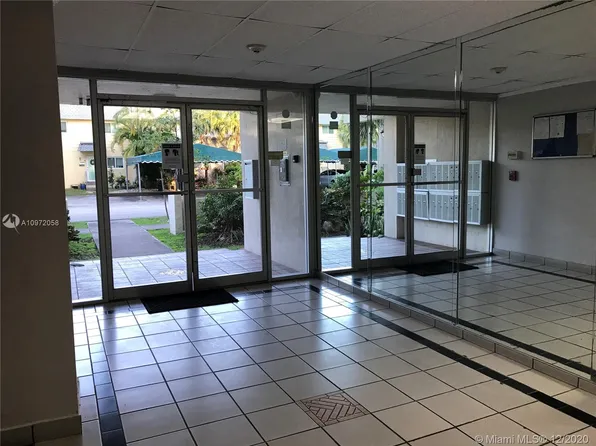 16508 NE 26th Ave APT 501, North Miami Beach, FL 33160