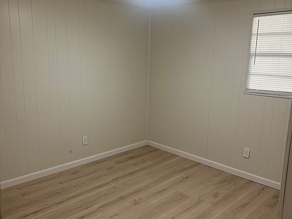 5th image of 321 Landau Dr #321
